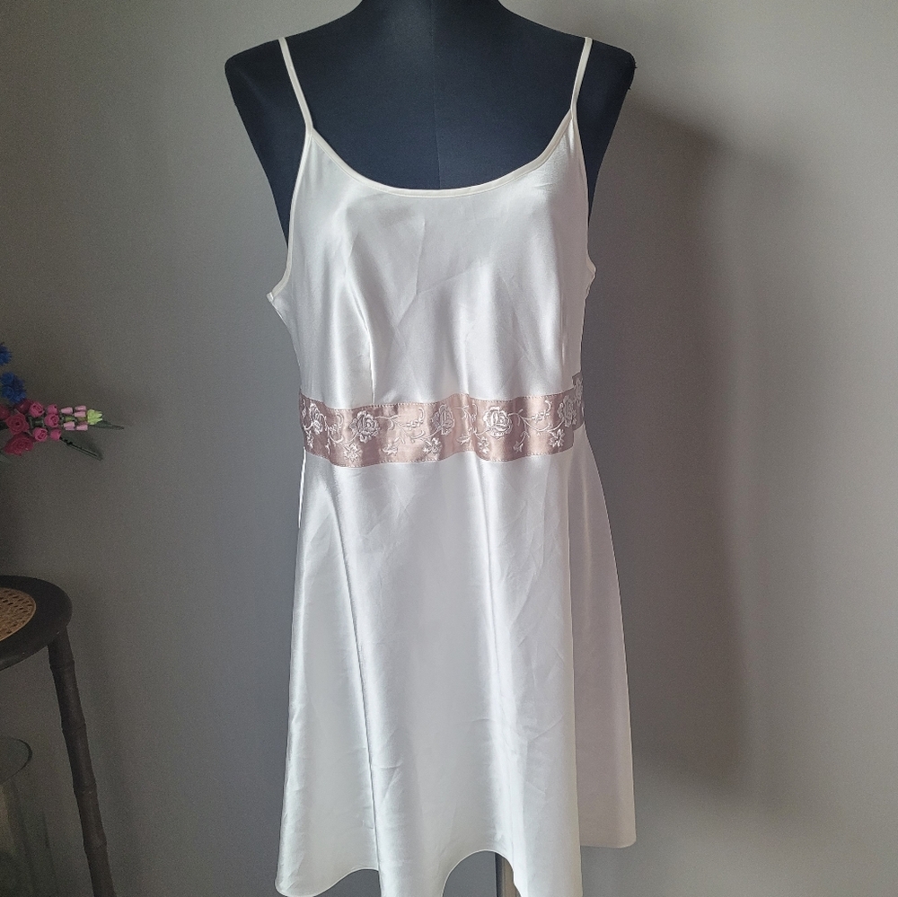 Cream Vintage satin slip dress Embroidered 90s Slip - Picture 1 of 9